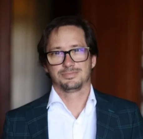 Thibault, Sales & Marketing Manager · ER Hospitality